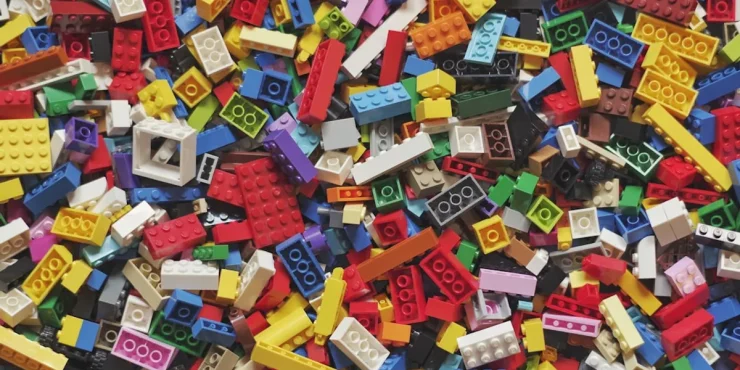 est proprietaire lego