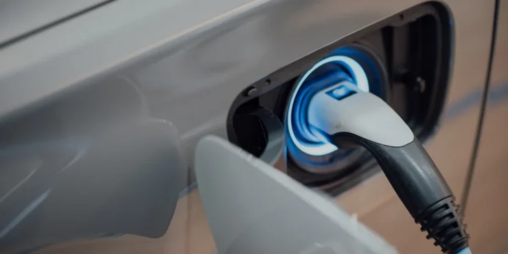 peut charger voiture electrique gratuitement
